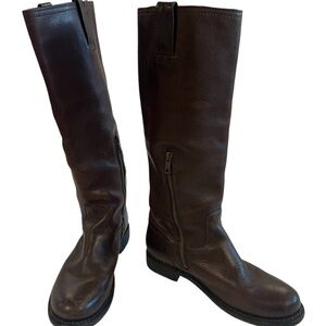 The FRYE Company 76410 Knee high tall leather boots